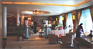 Queen Mary: Caf&eacute;