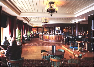 Queen Mary: Pianobar
